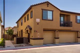 Photo #2: 6114162 Listing