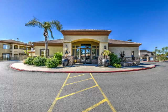 MLS: 6114514 Condo For Sale