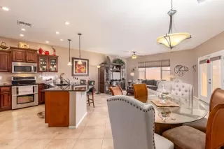 Photo #3: 6114527 Listing 