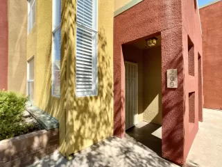 Photo #2: 6114603 Listing