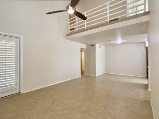 Photo #4: 6114603 Listing