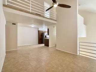 Photo #5: 6114603 Listing