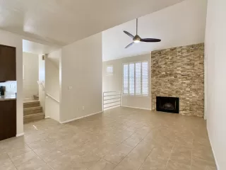 Photo #6: 6114603 Listing