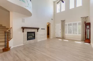 Photo #5: 6114750 Listing