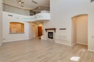 Photo #6: 6114750 Listing