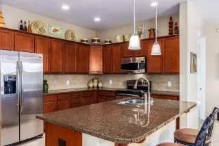 Photo #5: 6114804 Listing