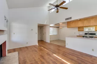 Photo #3: 6115021 Listing