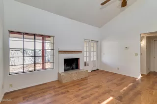 Photo #4: 6115021 Listing