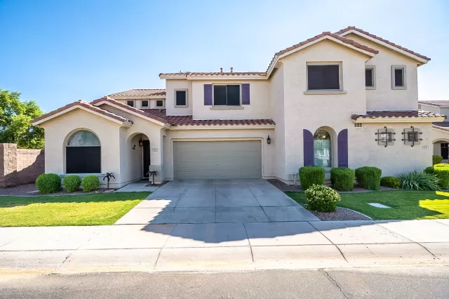 MLS: 6115667 Condo For Sale