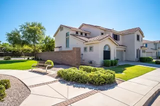 Photo #4: 6115667 Listing