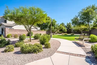 Photo #5: 6115667 Listing