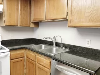 Photo #5: 6115741 Listing