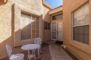 Photo #5: 6115826 Listing