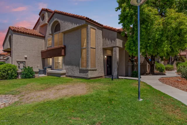 MLS: 6115851 Condo For Sale