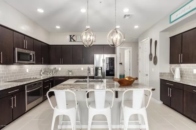 MLS: 6115979 Condo For Sale