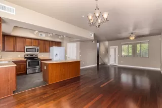 Photo #3: 6116145 Listing 