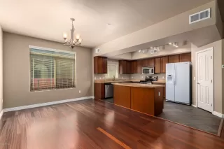 Photo #5: 6116145 Listing 