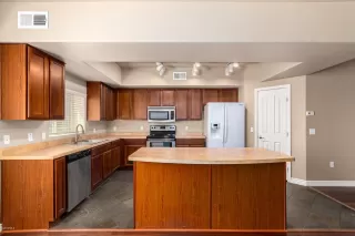 Photo #6: 6116145 Listing 