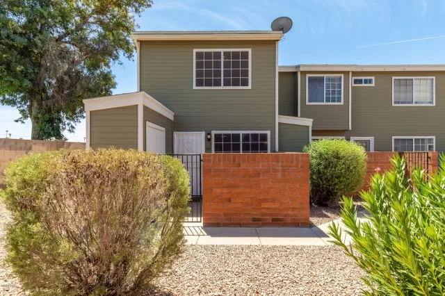 MLS: 6116456 Condo For Sale