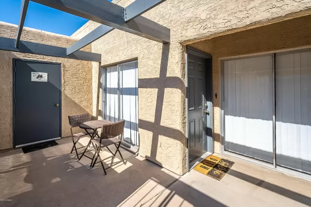 MLS: 6116546 Condo For Sale