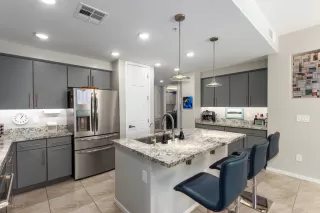 Photo #2: 6116648 Listing