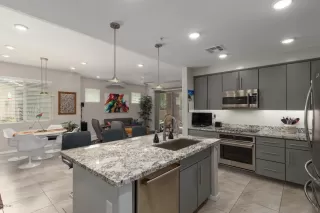 Photo #3: 6116648 Listing