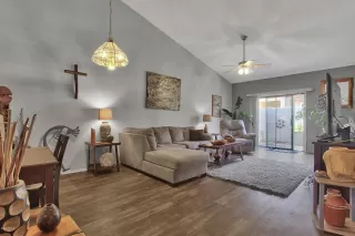 Photo #6: 6116649 Listing