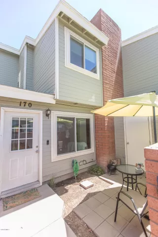 Photo #2: 6116725 Listing