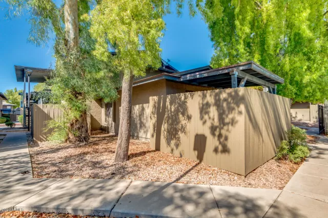 MLS: 6116745 Condo For Sale