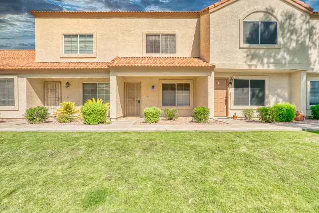 MLS: 6116858 Condo For Sale