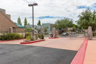 Photo #2: 6116910 Listing