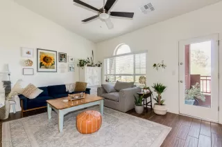 Photo #6: 6116989 Listing 