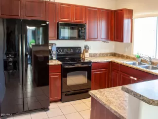 Photo #2: 6117051 Listing