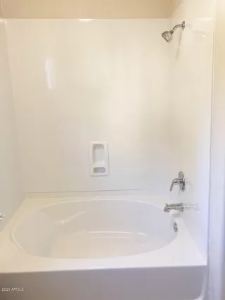 Photo #6: 6117051 Listing