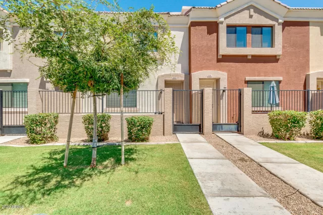 MLS: 6117103 Condo For Sale