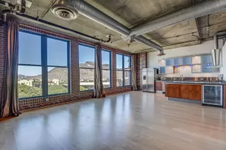 Photo #1: 6117194 Listing