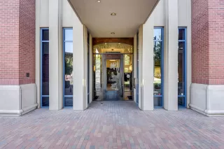 Photo #3: 6117194 Listing