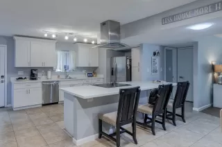 Photo #5: 6117532 Listing