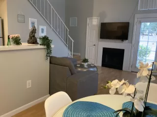 Photo #5: 6117786 Listing