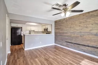 Photo #6: 6117805 Listing 