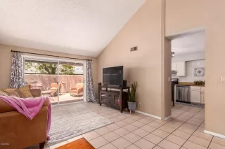 Photo #4: 6117823 Listing