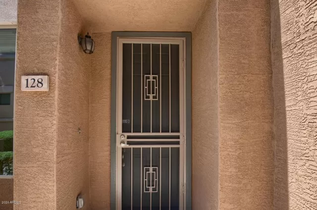 MLS: 6118014 Condo For Sale