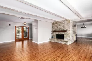 Photo #3: 6118316 Listing