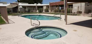 Photo #5: 6118602 Listing