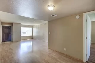 Photo #6: 6118611 Listing