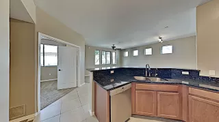 Photo #4: 6118656 Listing