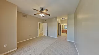 Photo #5: 6118656 Listing