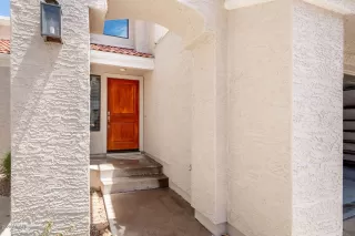 Photo #2: 6118736 Listing