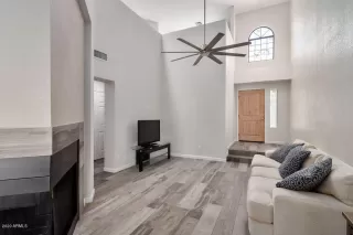 Photo #3: 6118736 Listing