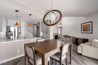 Photo #6: 6118736 Listing